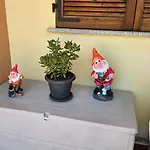 Manu House